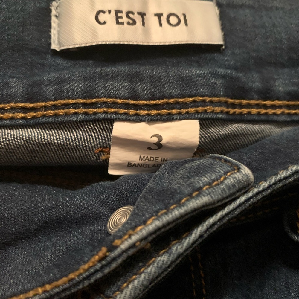 Jeans - Picture 2 of 3